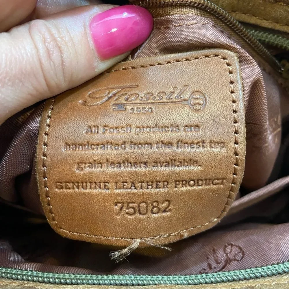 ‎Vintage Fossil Genuine Leather Crossbody Bag
